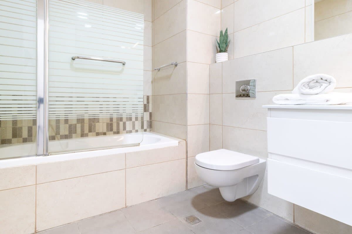 Haneviim Court: 1BR Apartment in Jerusalem photo 35