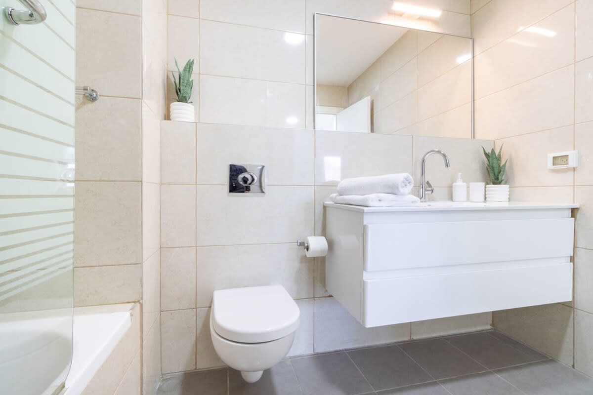 Haneviim Court: 1BR Apartment in Jerusalem photo 32