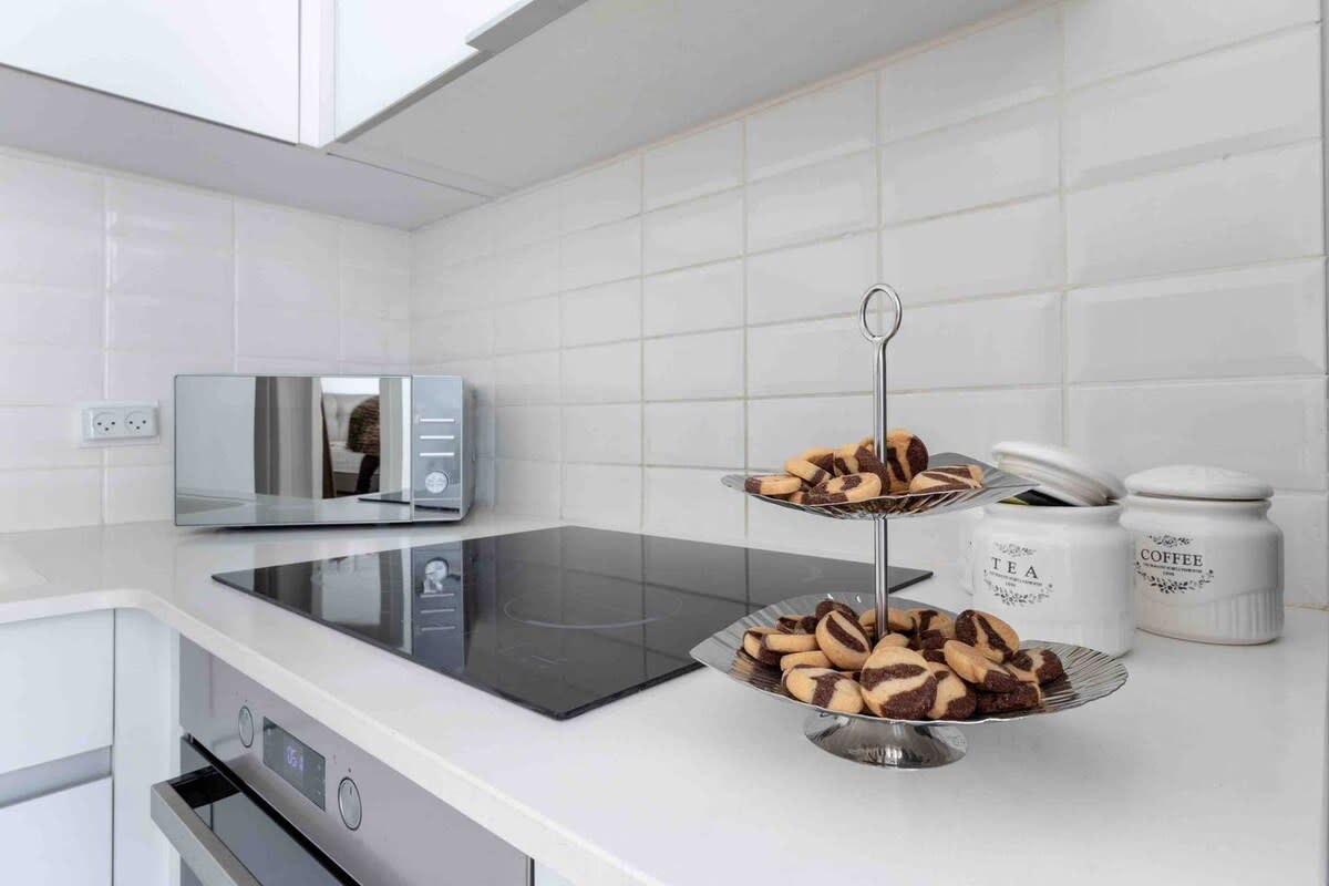 Amazing 1 bedroom in best location/parking photo 14