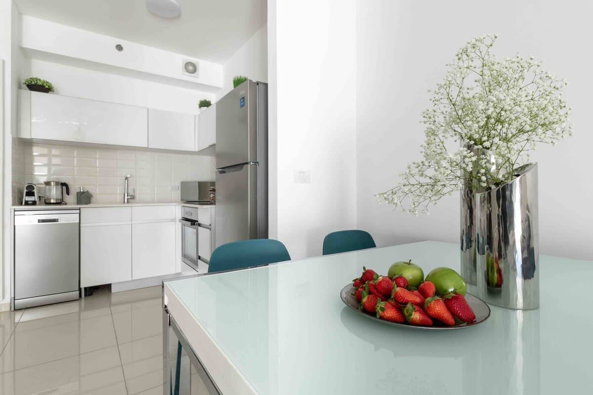 Amazing 1 bedroom in best location/parking photo 17