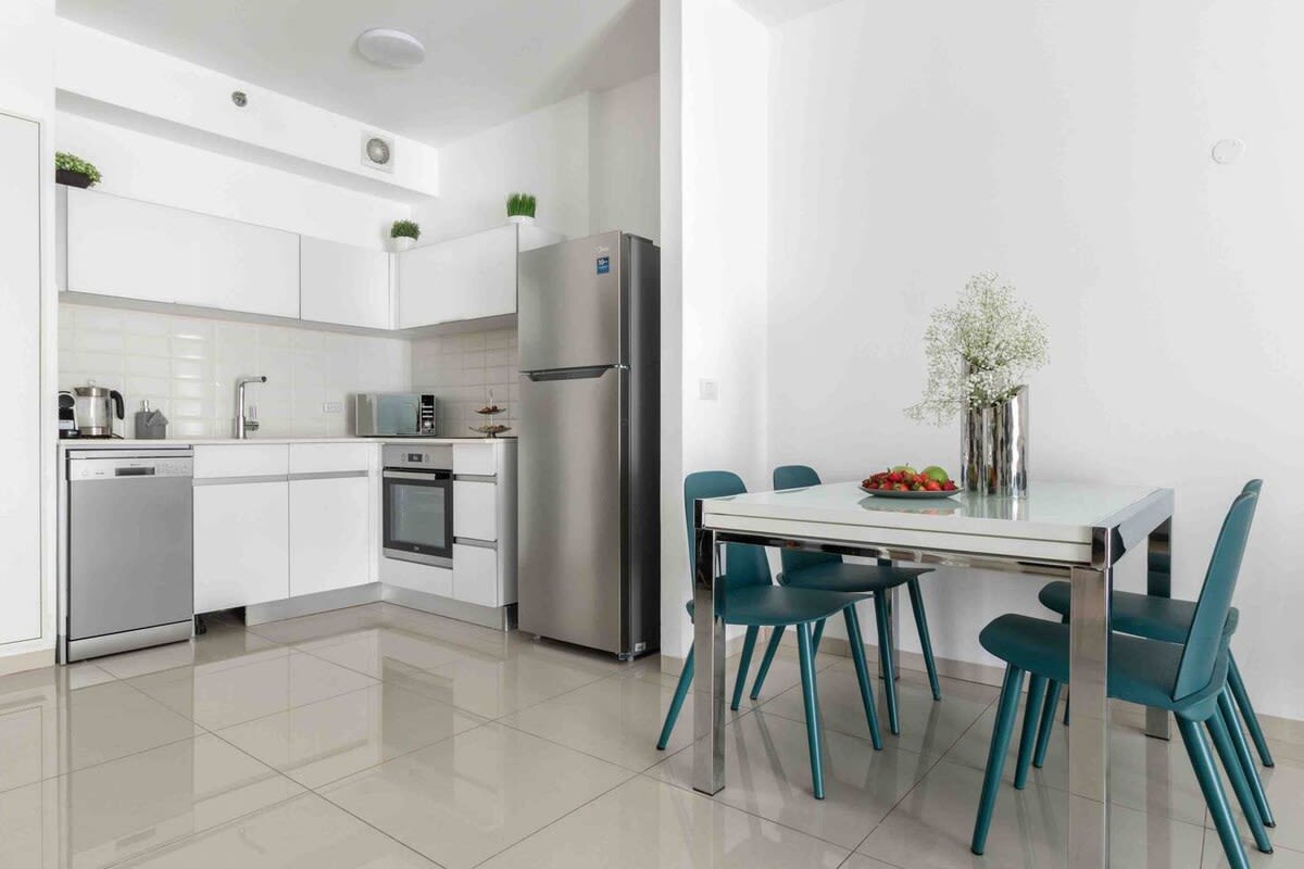 Amazing 1 bedroom in best location/parking photo 13