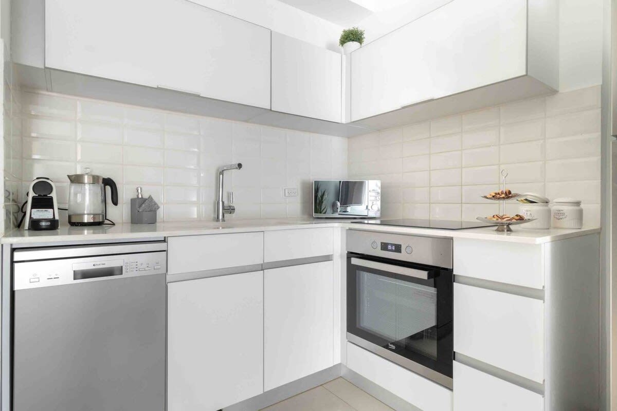 Amazing 1 bedroom in best location/parking photo 16