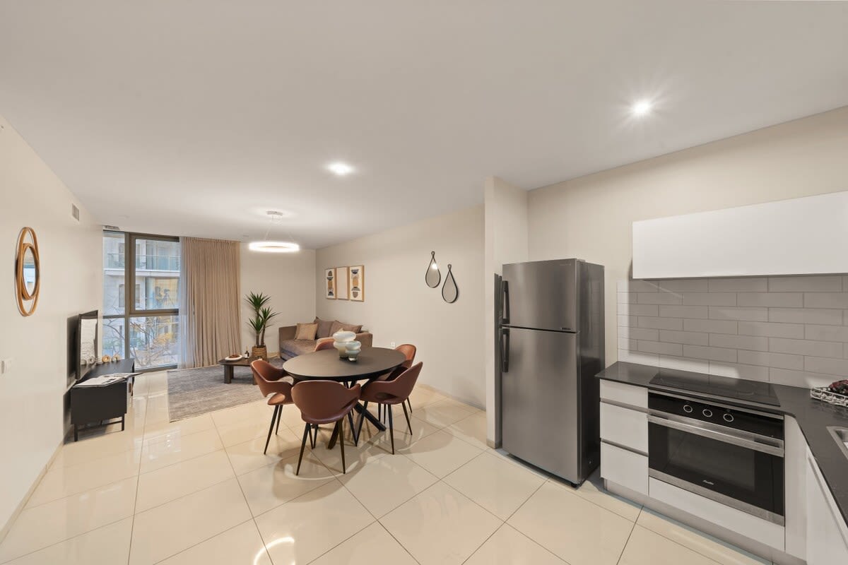 Modern & Comfortable 1-Bedroom Oasis with Luxury Amenities photo 14