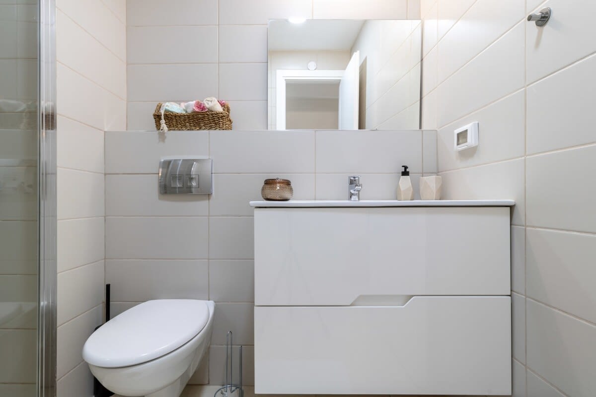 Modern & Comfortable 1-Bedroom Oasis with Luxury Amenities photo 22