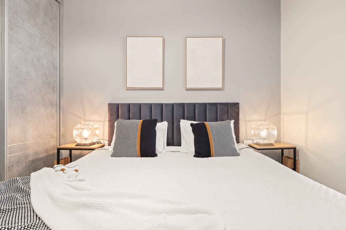 Modern & Comfortable 1-Bedroom Oasis with Luxury Amenities photo 7