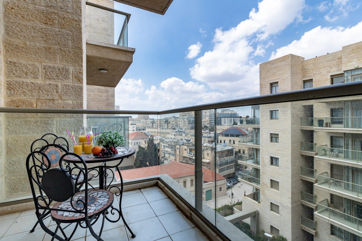 Haveviim Court, the Perfect Location photo 28