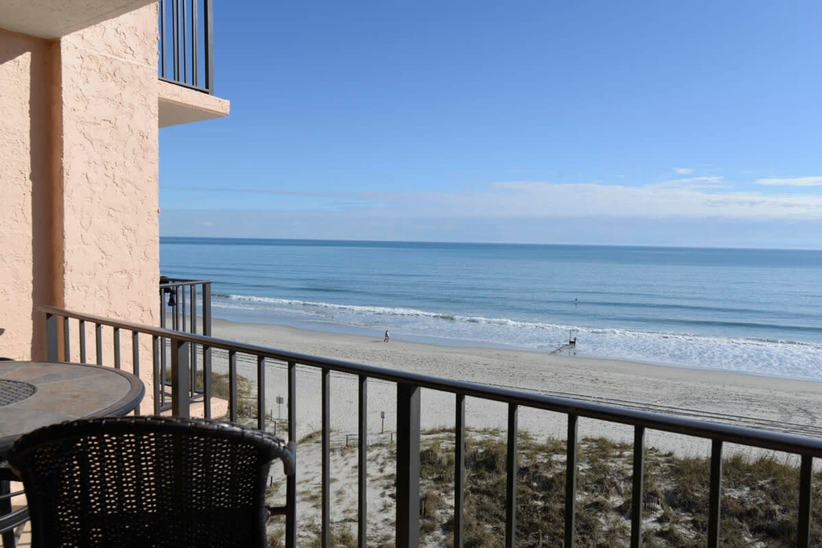 Oceanfront in Heart of N Myrtle  Beach with Pool