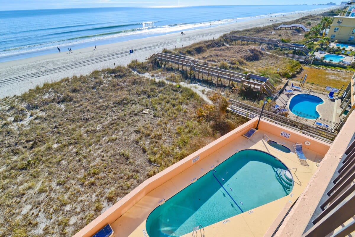 Oceanfront in Heart of N Myrtle  Beach with Pool