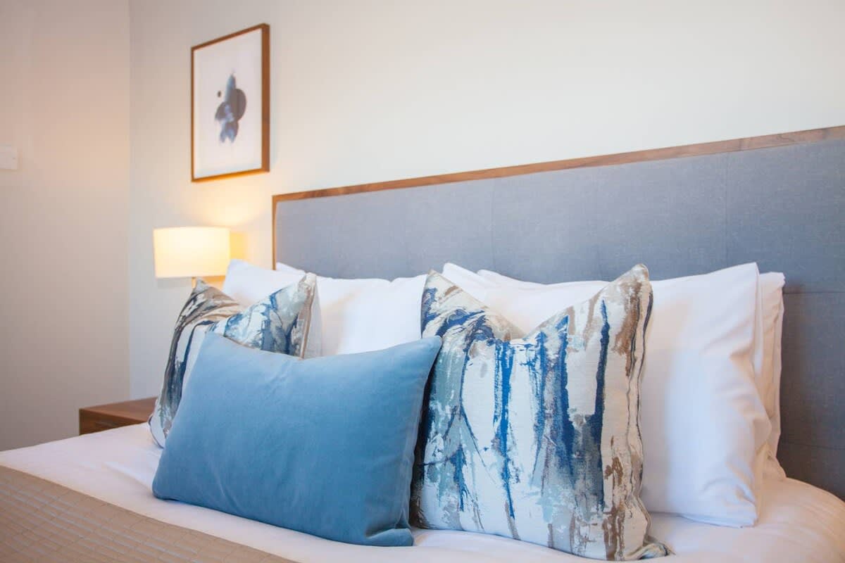 View Stylish 2-Bed Apartment Near Glasgow Green in 11 Bellgrove Street G31 1AF Stylish 2-Bed Apartment Near Glasgow Green in 11 Bellgrove Street G31 1AF - Property image 20 - VivreStays