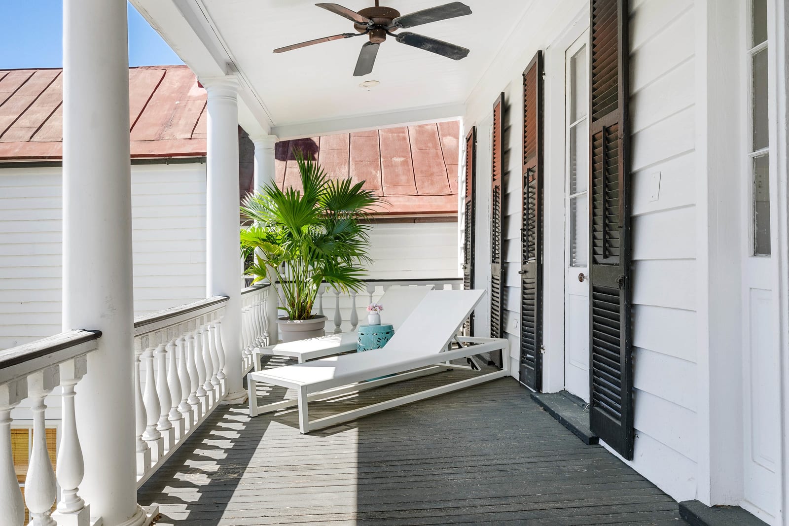 Endless porch space with seating for your group