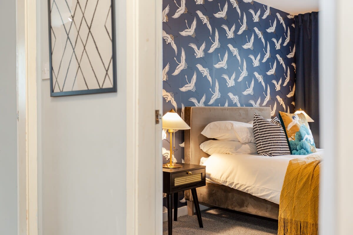 Urban Chic 2-BR Flat Trafford Centre– Free Parking in Forebay Drive M44 6RT - Property image 34 - VivreStays