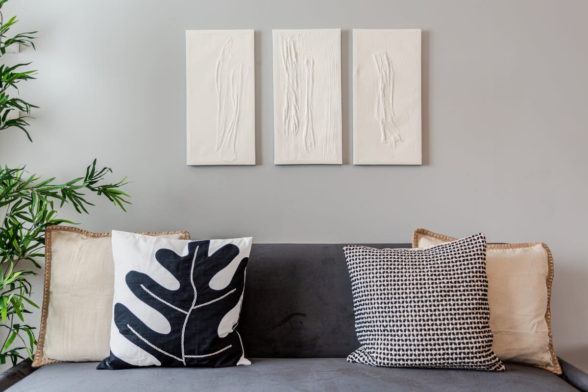 Urban Chic 2-BR Flat Trafford Centre– Free Parking in Forebay Drive M44 6RT - Property image 20 - VivreStays