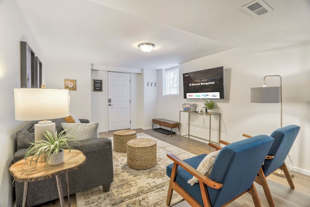 El Sereno Bungalow! Pet-Friendly Ivywild Flat — Colorado Springs, CO — vacation rental