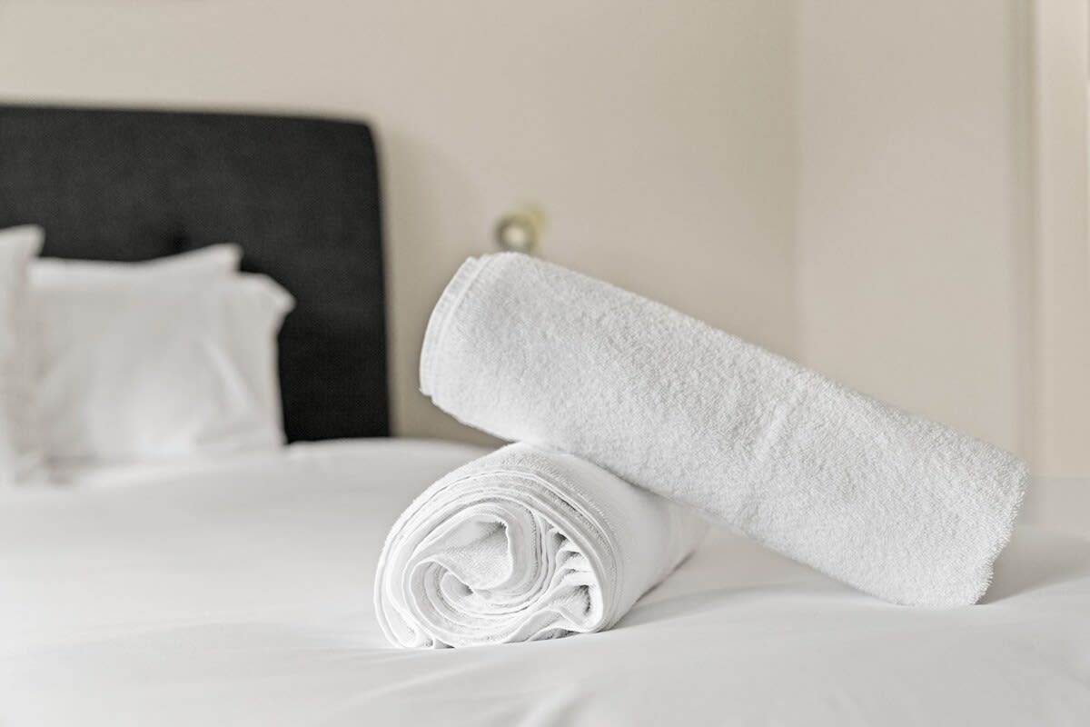 Fresh linens and towels provided