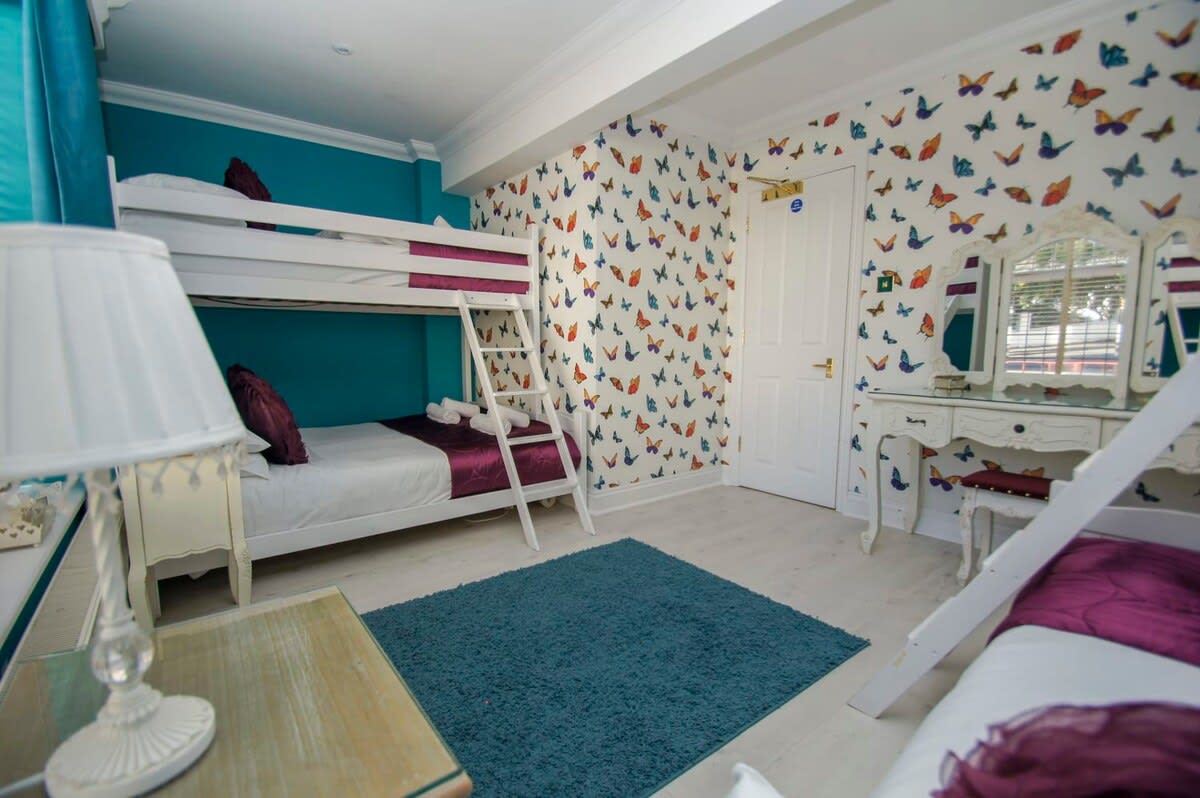 Little Paris | Parking | by Brighton Holiday Lets - Brighton Holiday Home - Image 11