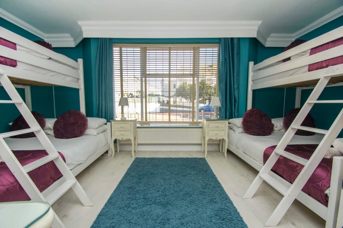 Little Paris | Parking | by Brighton Holiday Lets - Brighton Holiday Home - Image 19