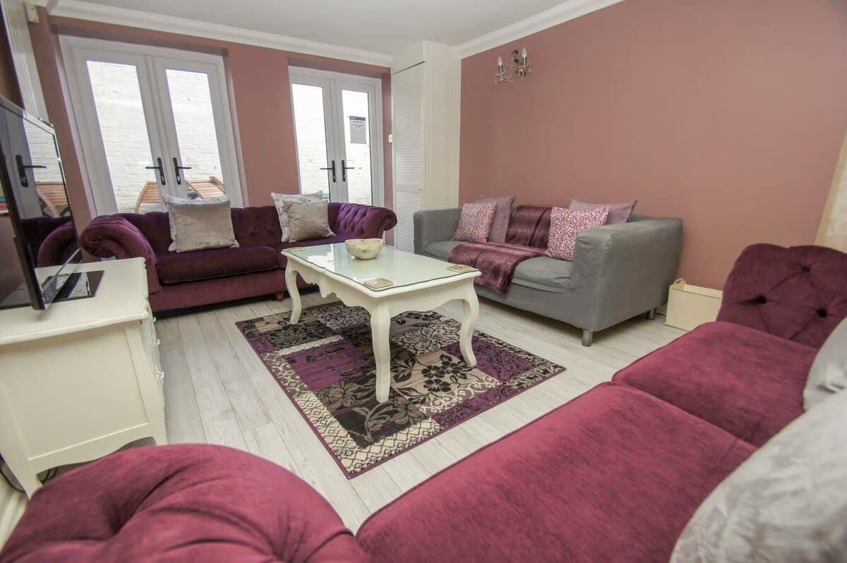 Little Paris | Parking | by Brighton Holiday Lets - Brighton Holiday Home - Image 13