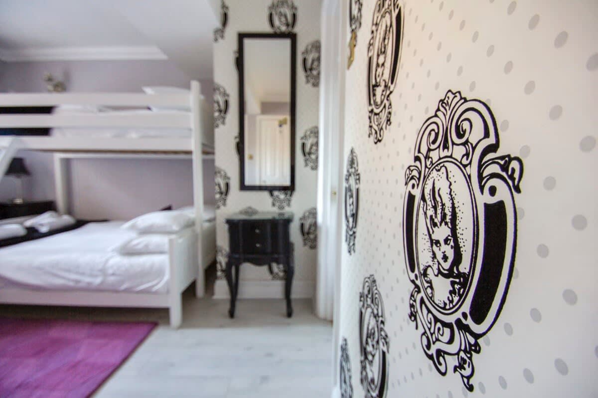 Little Paris | Parking | by Brighton Holiday Lets - Brighton Holiday Home - Image 27