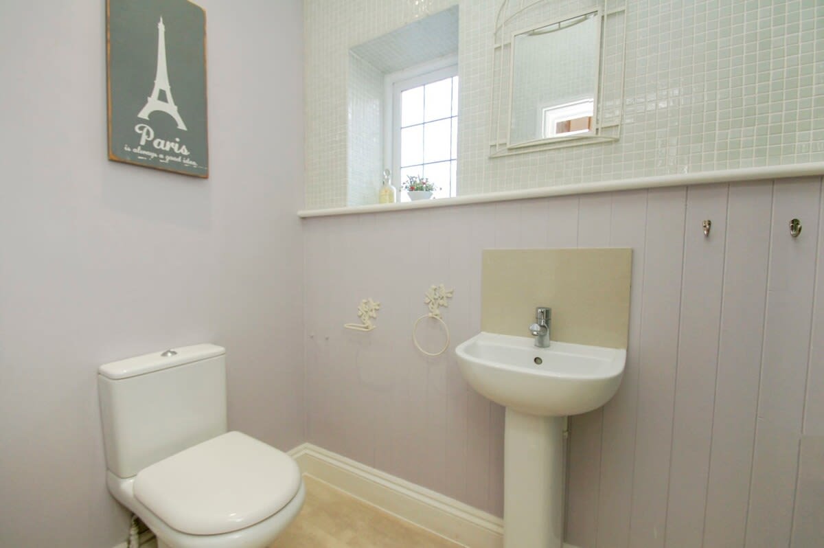 Little Paris | Parking | by Brighton Holiday Lets - Brighton Holiday Home - Image 20