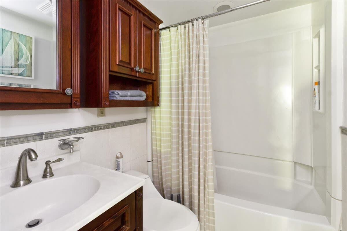 Pocono Cottage | Fireplace | Pet-Friendly | W/D