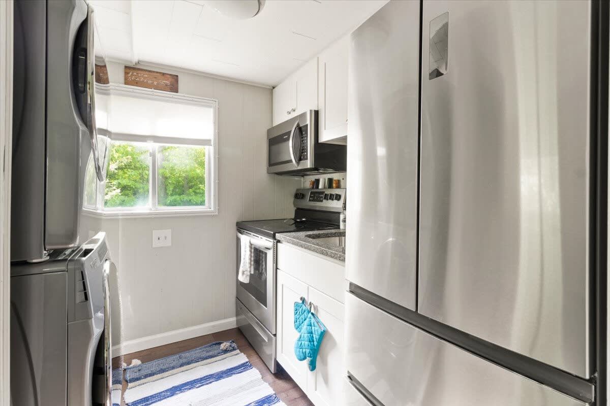 Pocono Cottage | Fireplace | Pet-Friendly | W/D