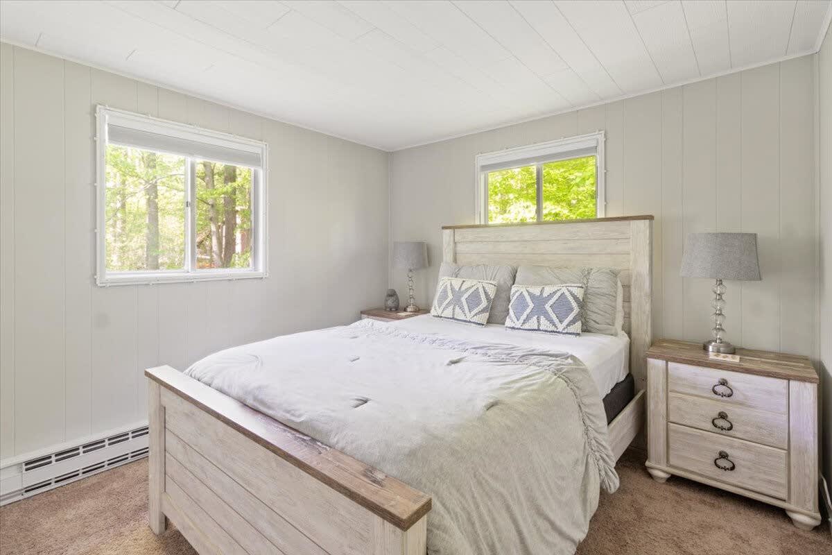 Pocono Cottage | Fireplace | Pet-Friendly | W/D