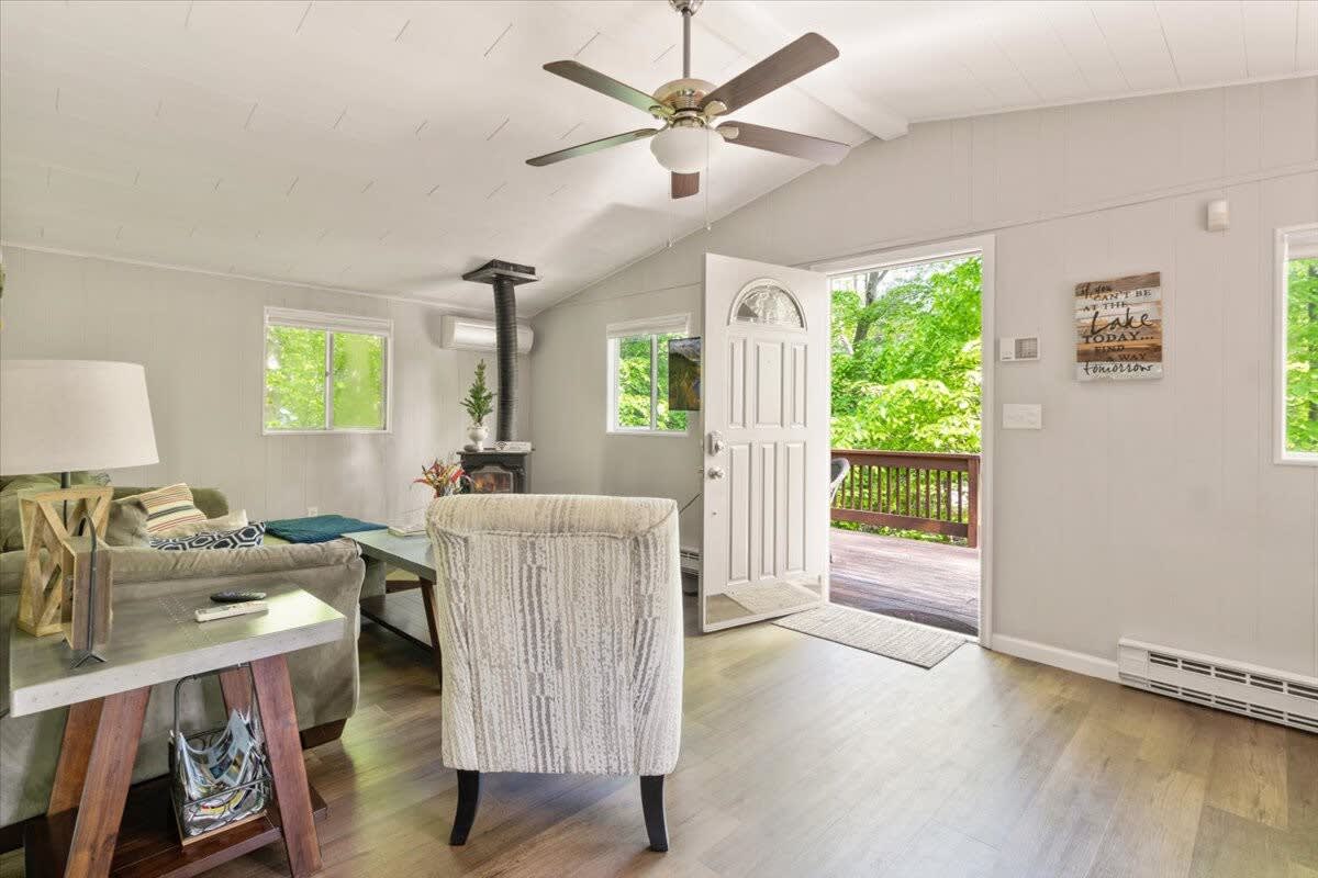 Pocono Cottage | Fireplace | Pet-Friendly | W/D