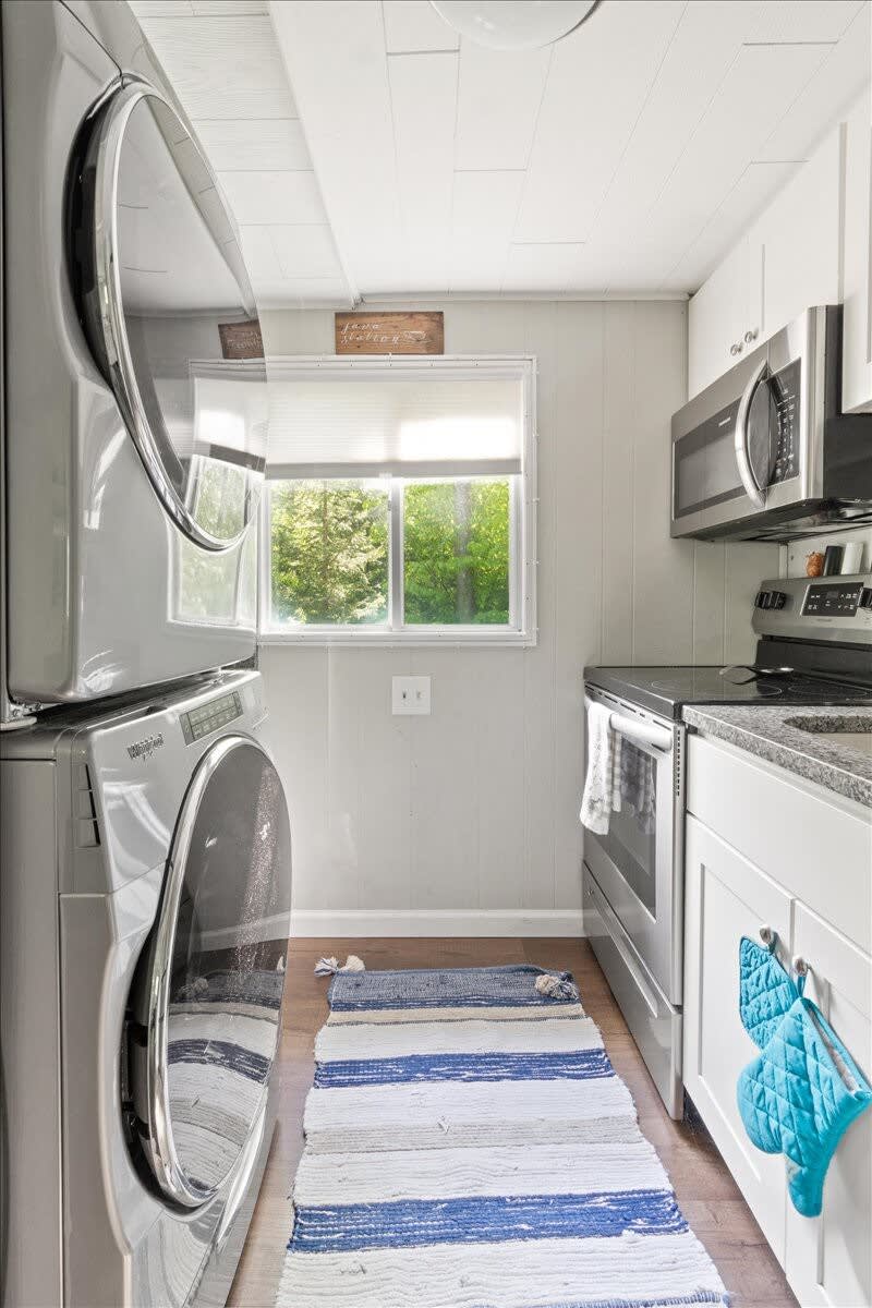 Pocono Cottage | Fireplace | Pet-Friendly | W/D