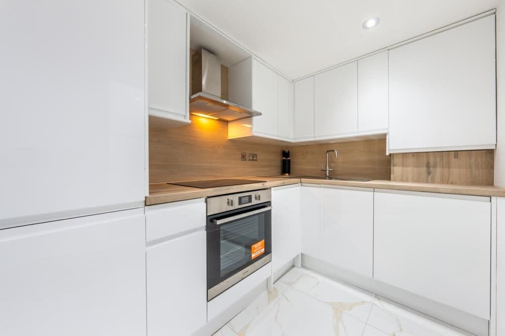 Victorian 1B Apartment with terrace near Paddington in Chilworth Street W2 - Property image 13 - VivreStays
