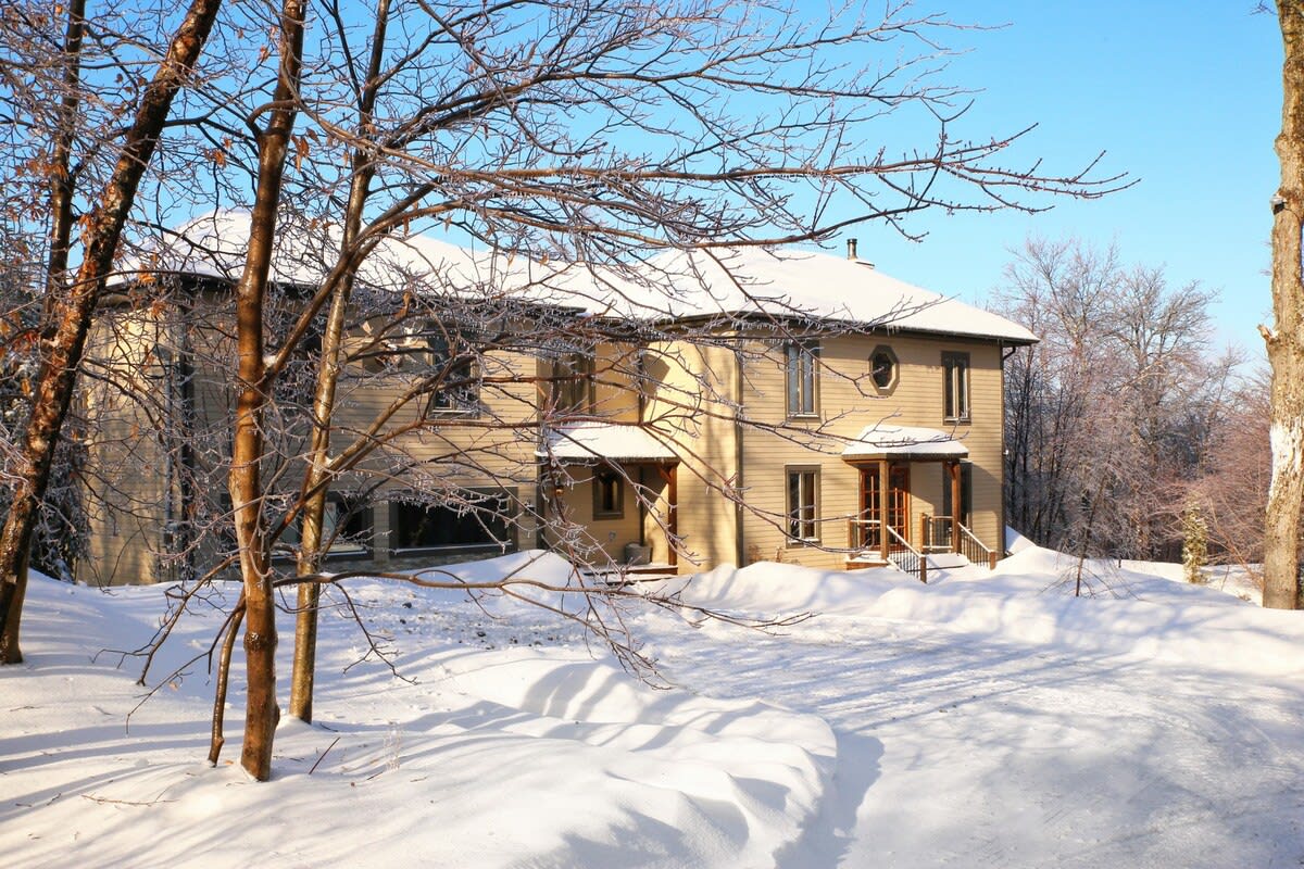 Blue Hill  Pool, spa, game room, mountain view — Morin-Heights, QC — vacation rental