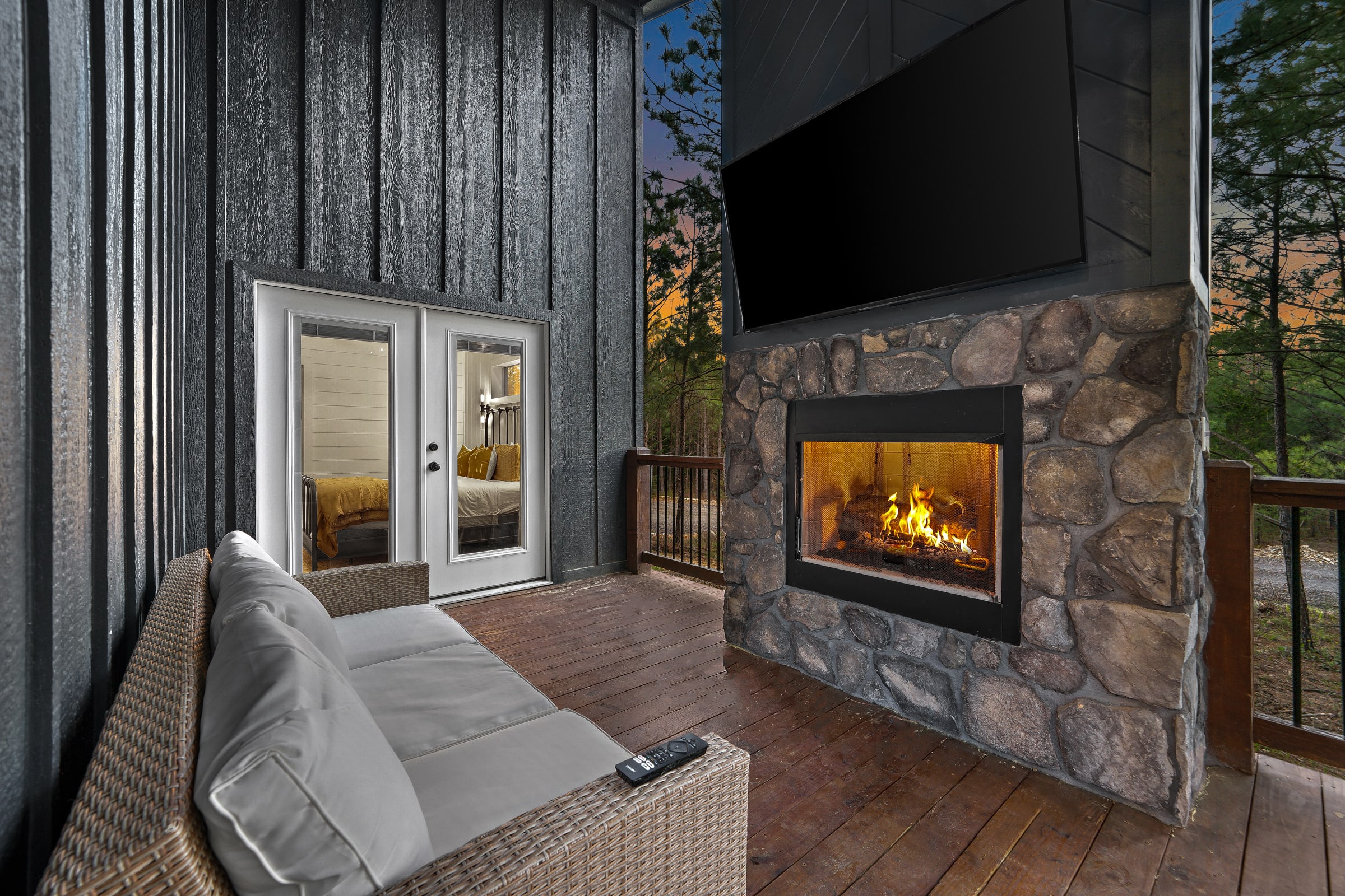 NEW! Modern Cabin - Hot Tub & Fire Pit - Sleeps 6!