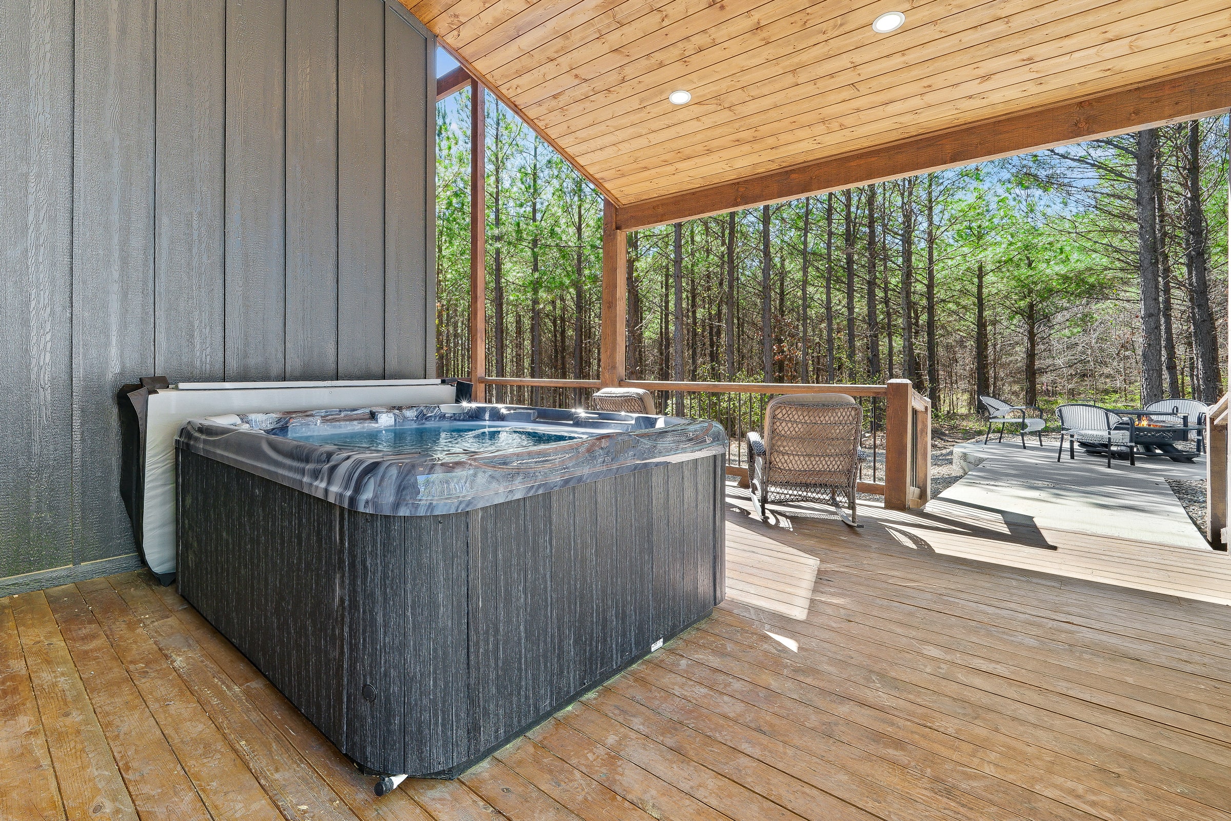 NEW! Modern Cabin - Hot Tub & Fire Pit - Sleeps 6!