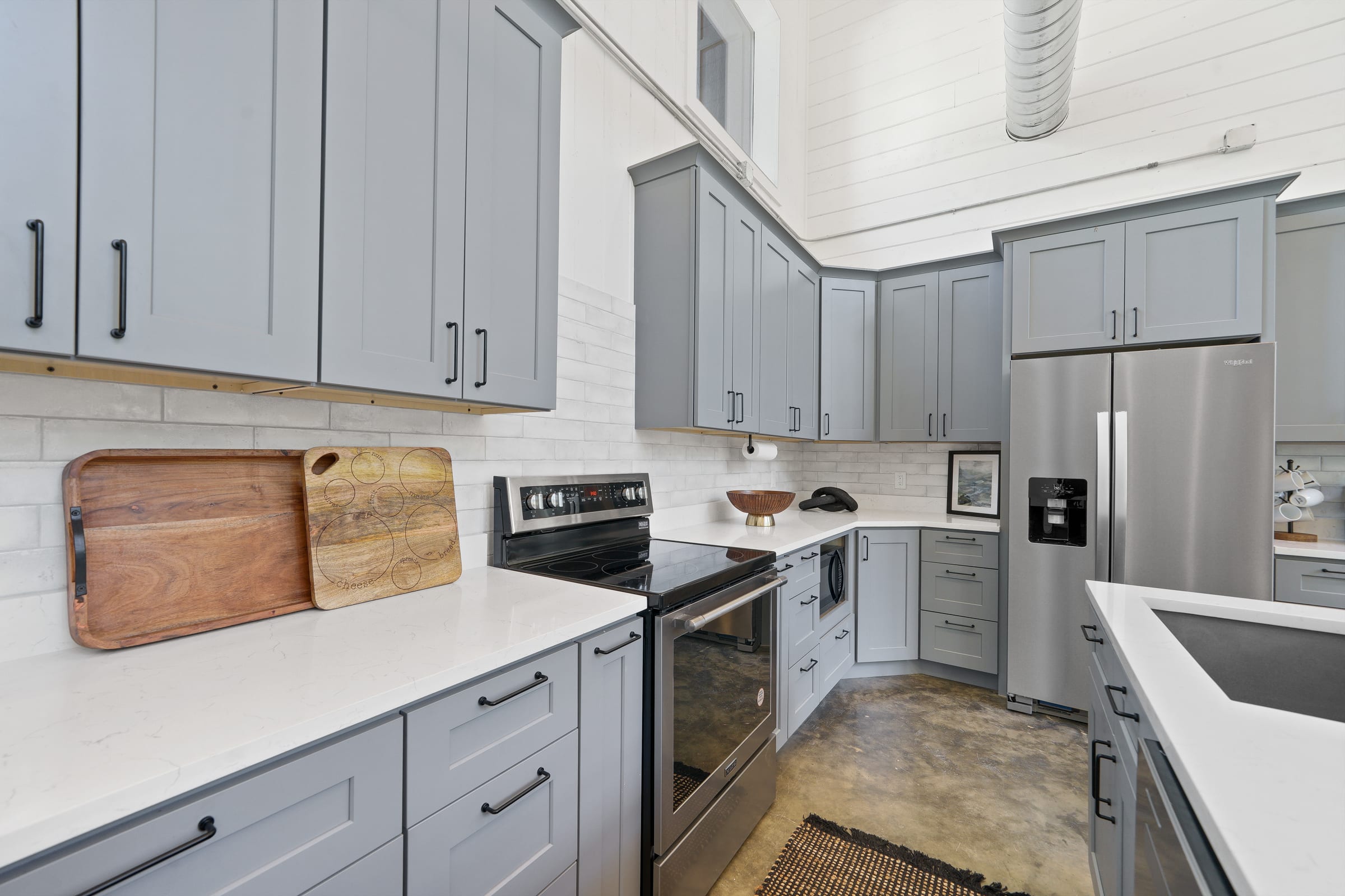 NEW! Modern Cabin - Hot Tub & Fire Pit - Sleeps 6!