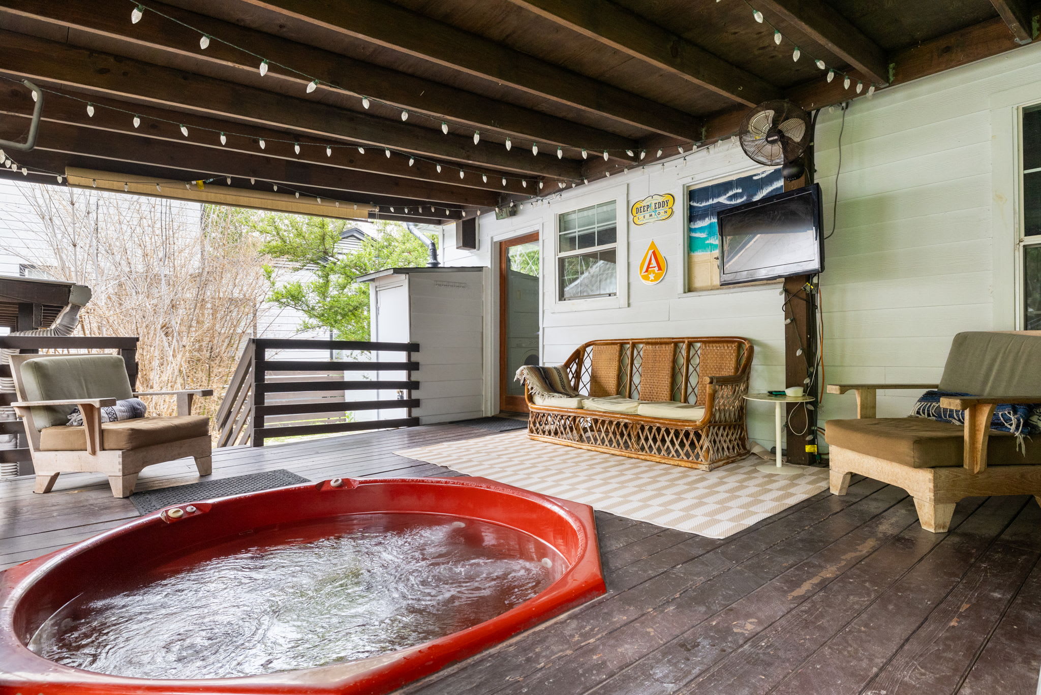 RelaxOnRountree | Hot tub & Authentic ATX home.