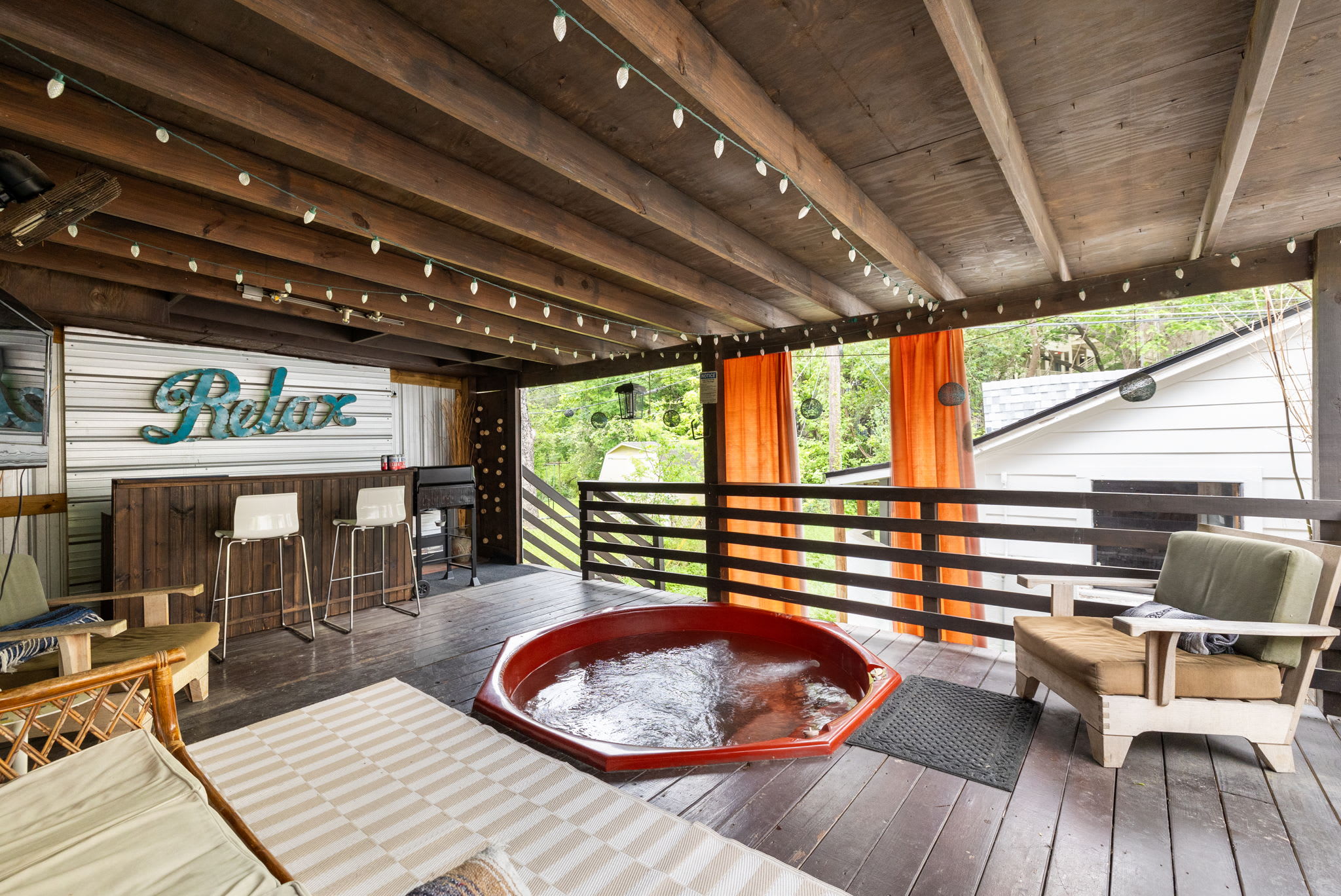 Massive Hot Tub allows for plenty of space for guests and friends. Come dip your toes in, and Relax on Rountree!