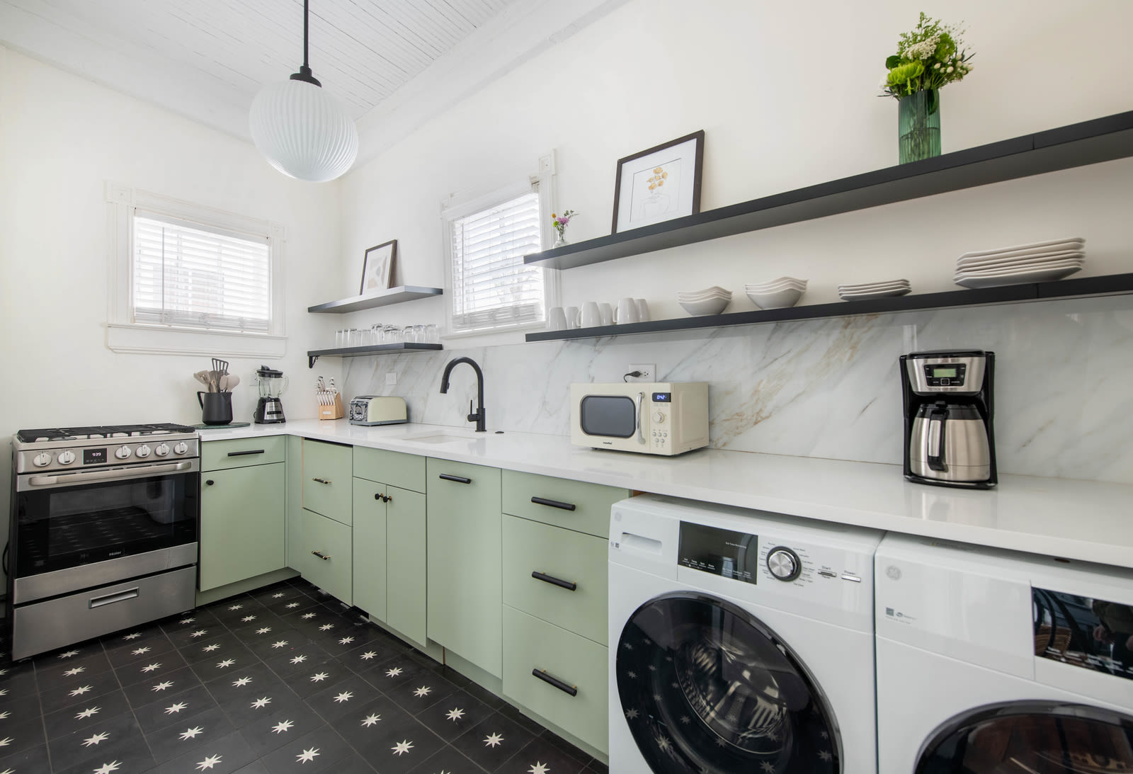 Fully equipped kitchen with everything you need to cook a meal + washer and dryer for your use!