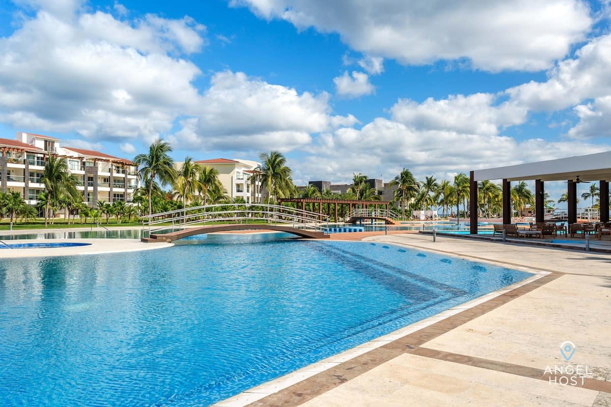 Bright condo near beach w/ hot tub — Playa del Carmen, Quintana Roo — vacation rental