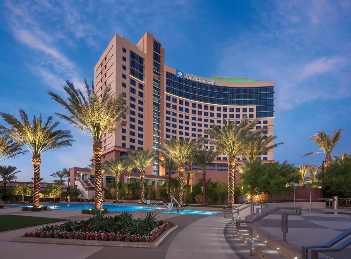Wyndham Desert Blue |Two 2BR/2BA Condos Sleeps 16! — Las Vegas, NV — vacation rental