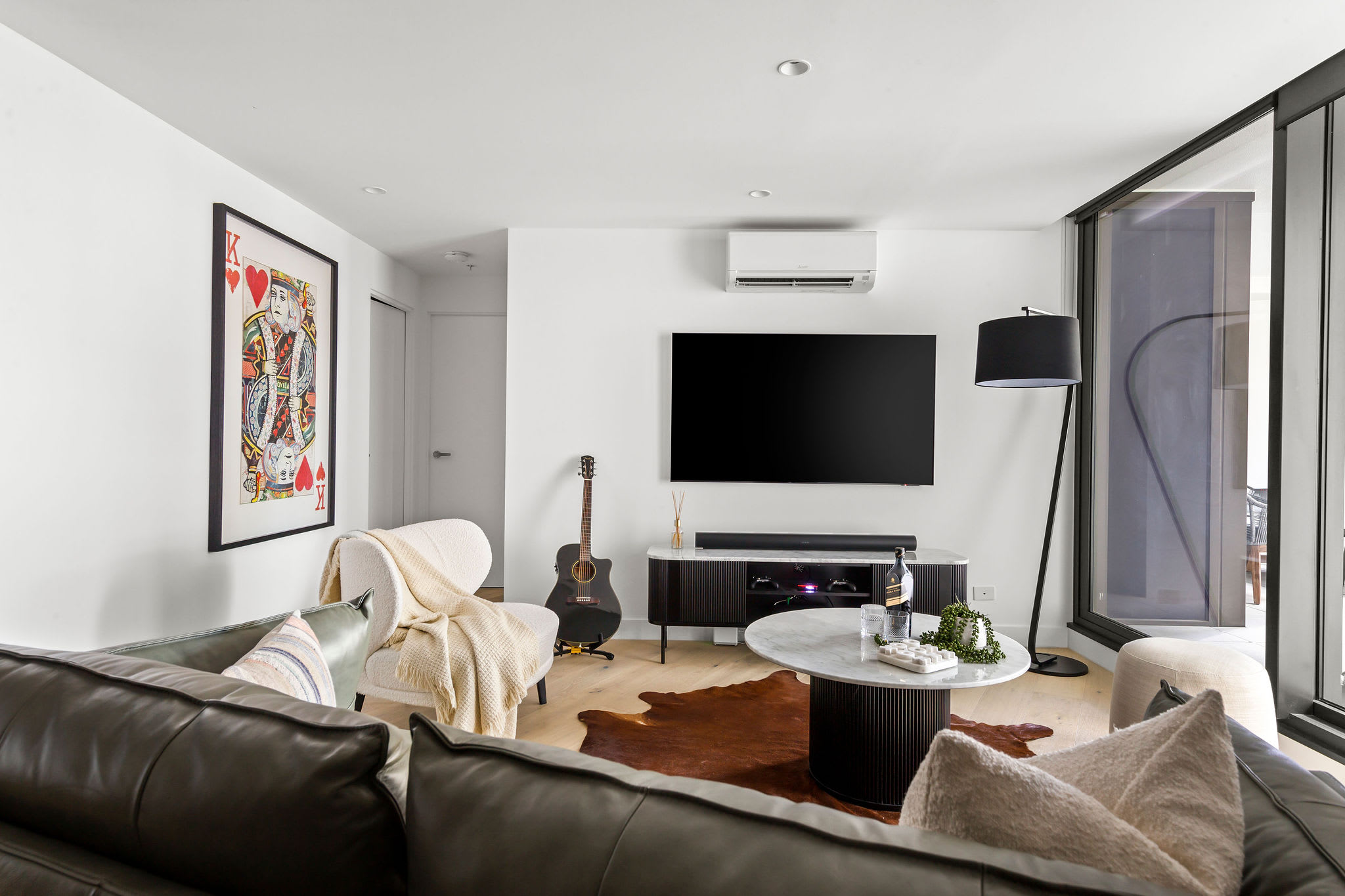 A Luxurious 2BR Apt Right Next to Ritz Carlton — Melbourne, Victoria — vacation rental