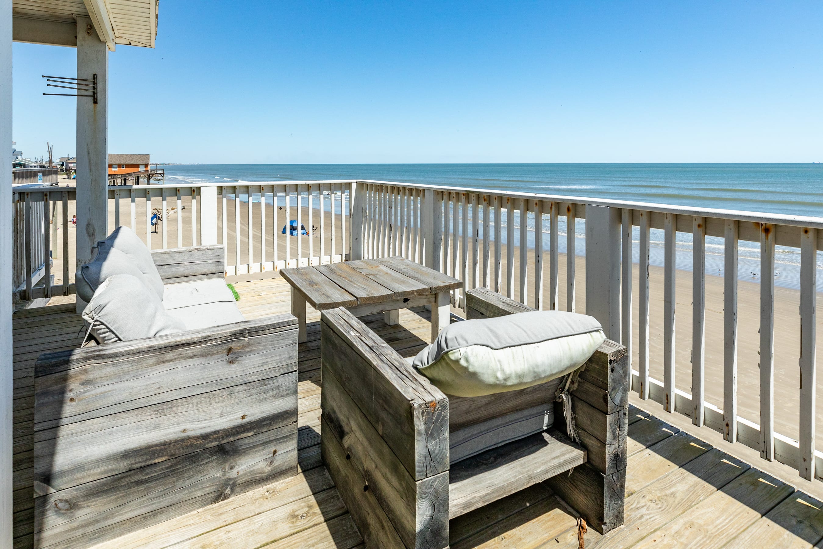 SeaScape Haven Right on the sandy BEACH Hot Tub 4