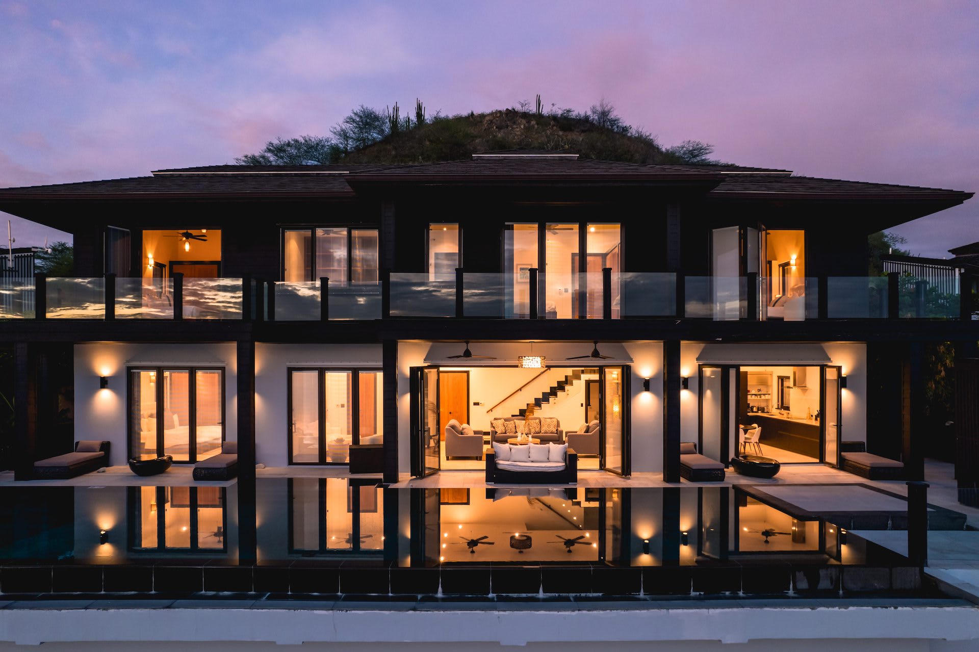 Oceanfront 4-Bedroom Retreat with Infinity Pool