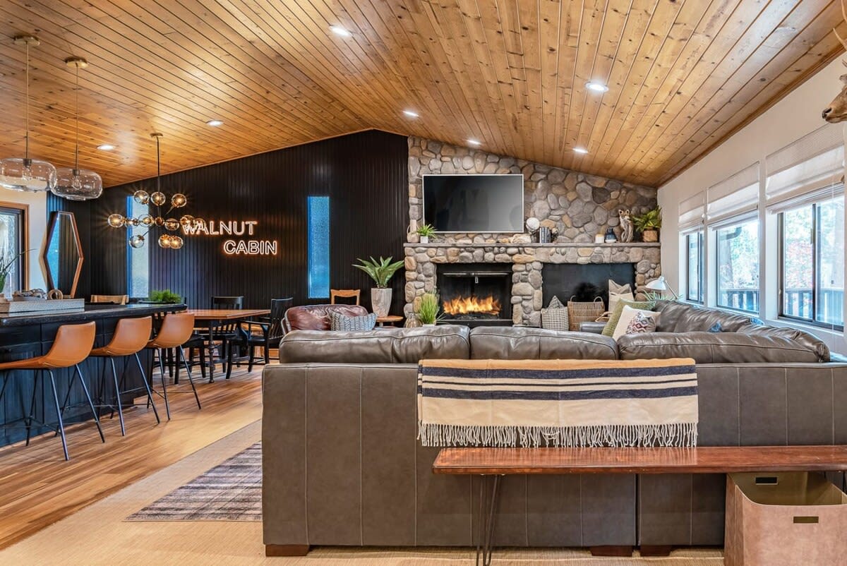 Upscale Walnut Cabin w/ Game Room & Hot Tub