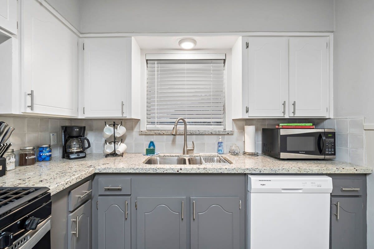 Houston Family Haven: Game Room • BBQ • Yard - Foto 13