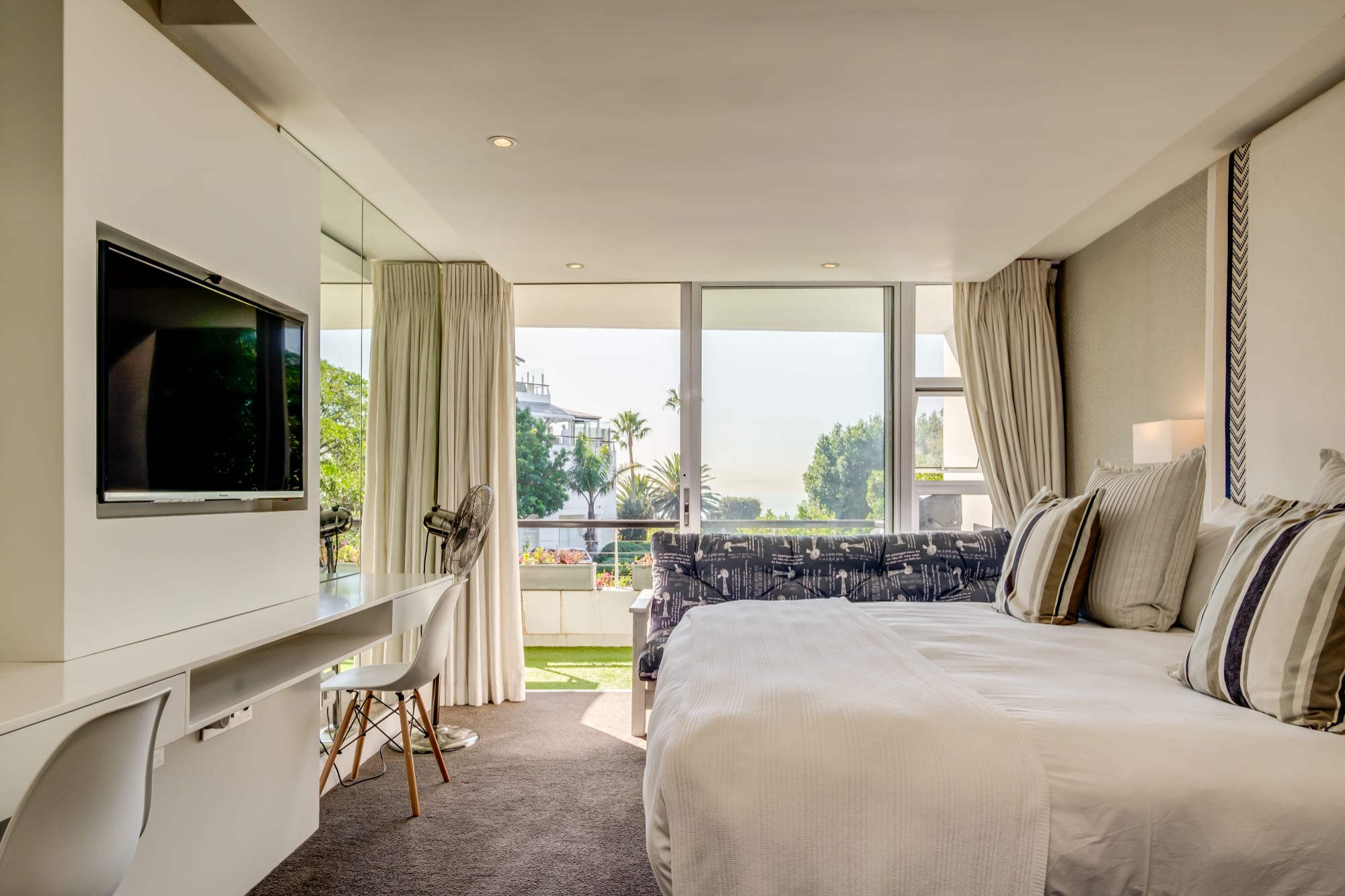 Elegant Apartment at the Waterclub Amani Views 8
