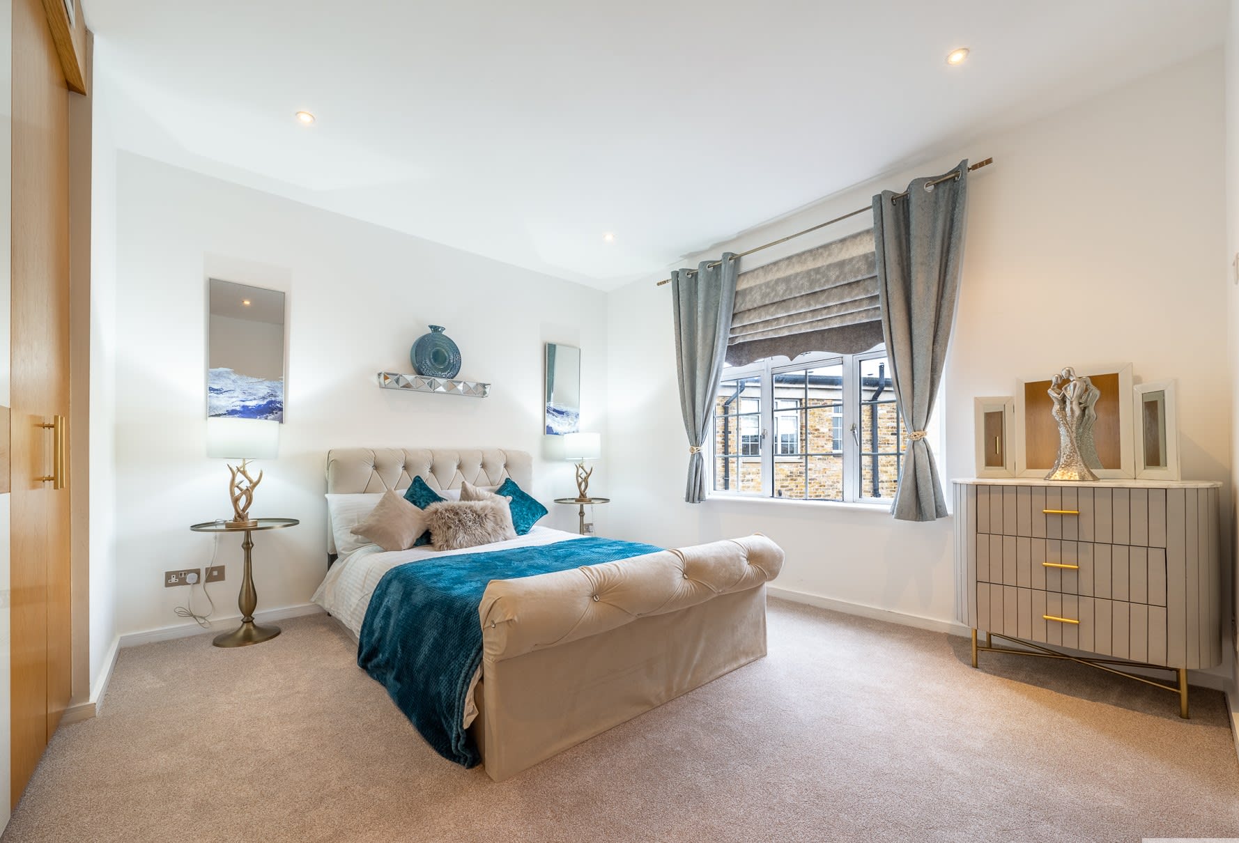 Spacious Penthouse near Hyde Park, London in Edgware Road 39 W2 2JE - Property image 8 - VivreStays