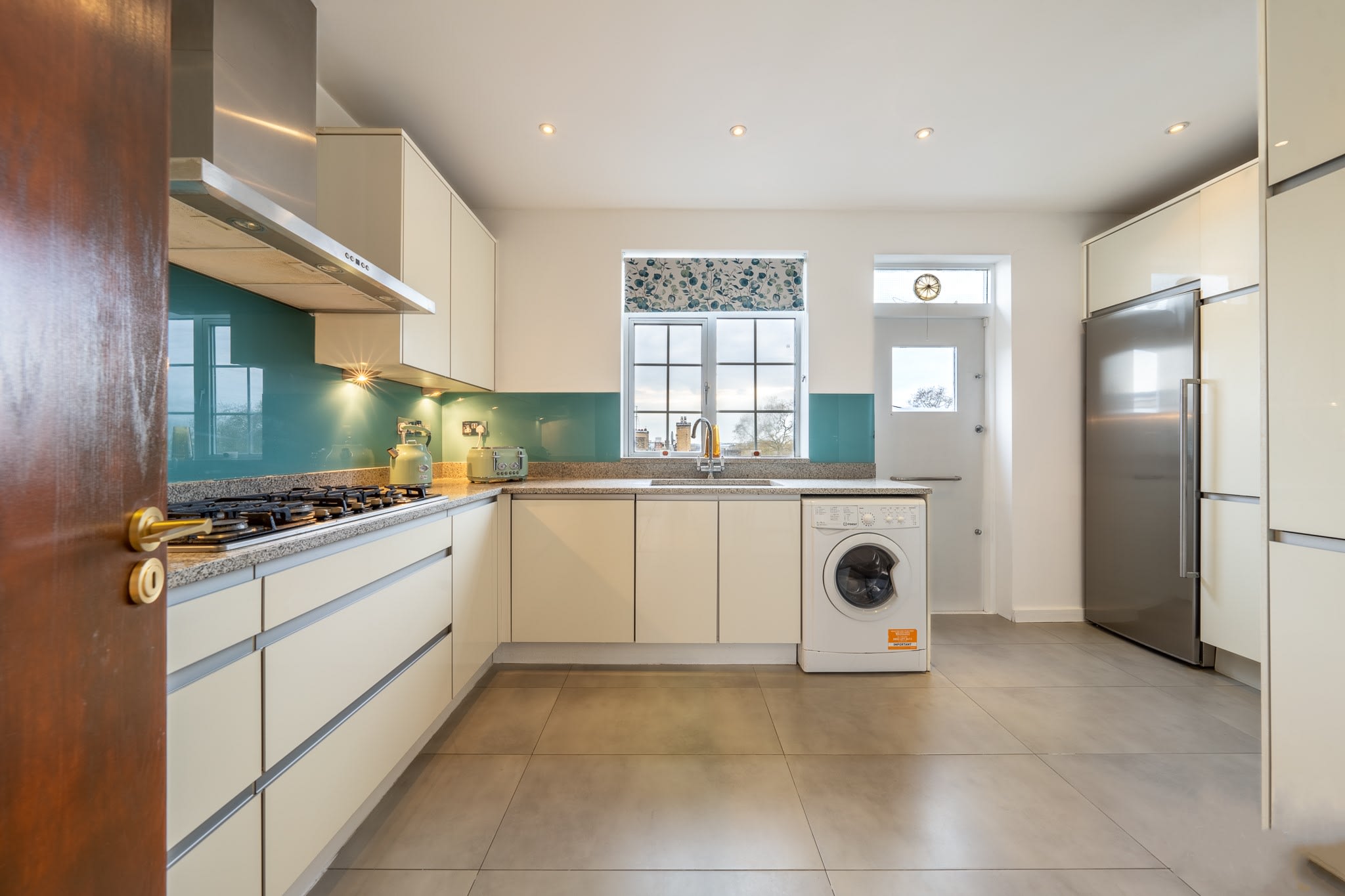 Spacious Penthouse near Hyde Park, London in Edgware Road 39 W2 2JE - Property image 14 - VivreStays