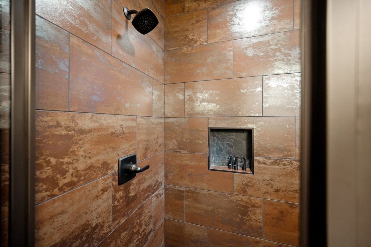 New! The Silo! Hot Tub, Sauna, Game Room, Swings!