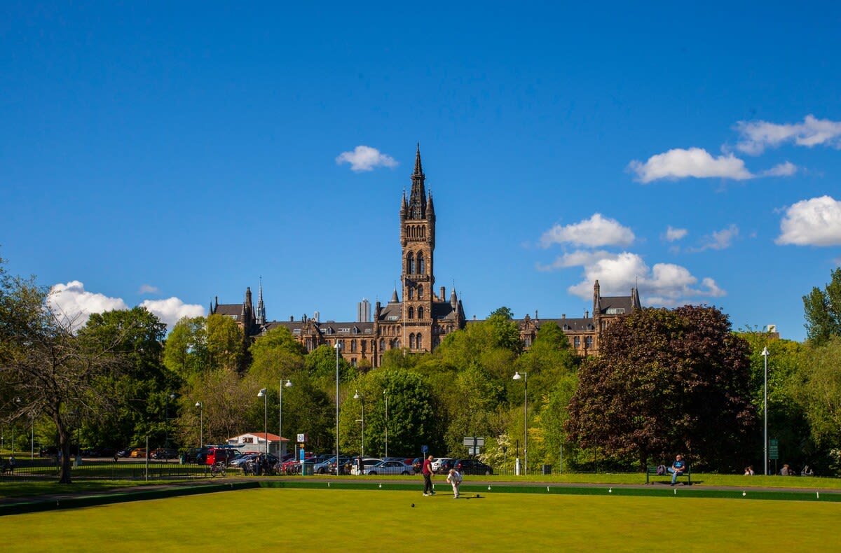 Bright and Spacious Flat in Trendy Finnieston in 964 Sauchiehall Street G3 7TH - Property image 49 - VivreStays