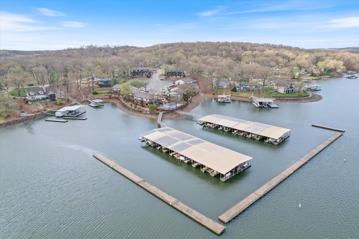 Lakefront Condo Near Margaritaville — Osage Beach, MO — vacation rental