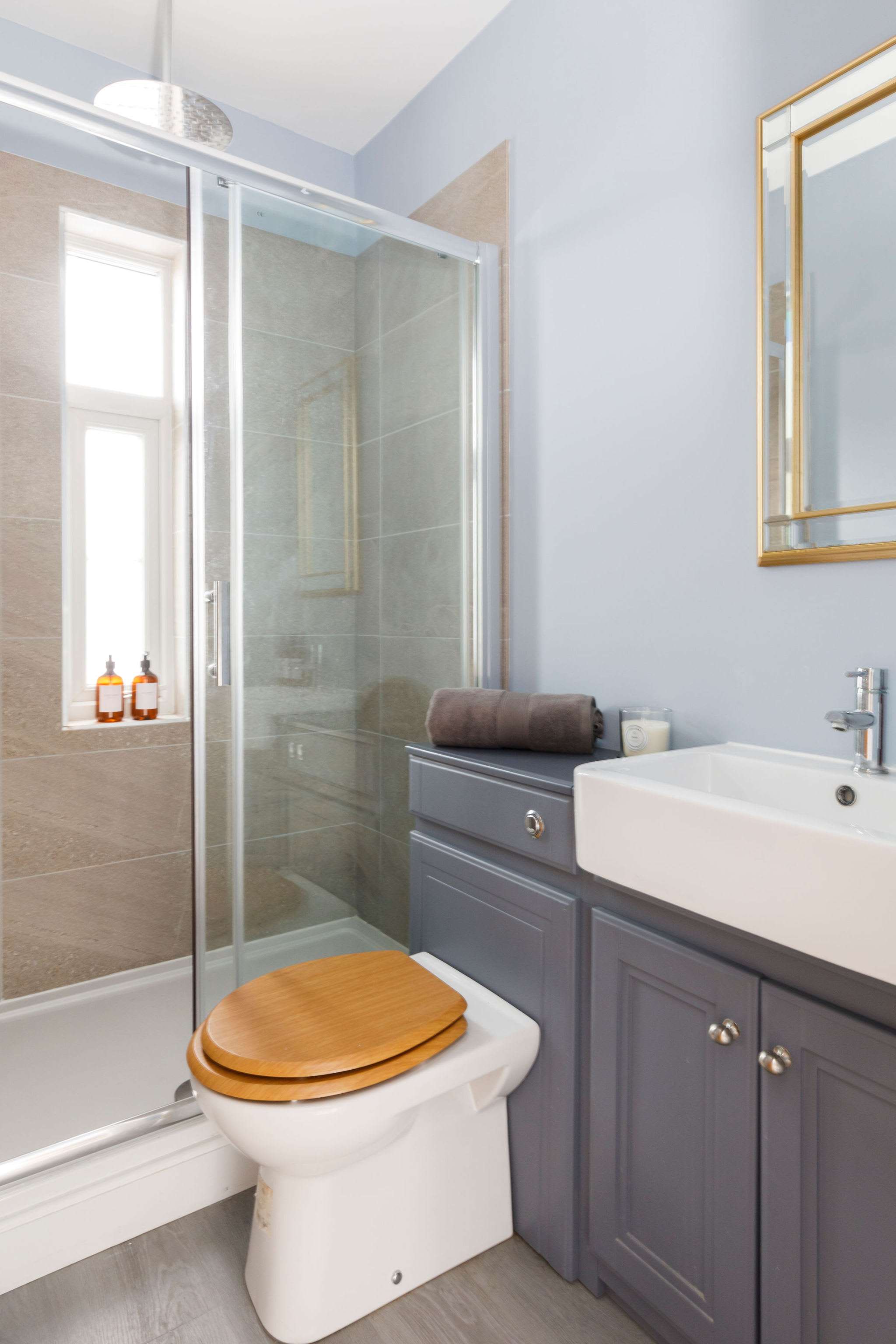 Walk in double shower